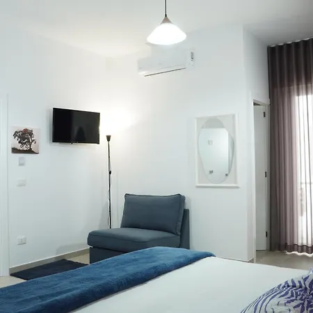 Sulle Tracce Di Federico Bed & Breakfast *